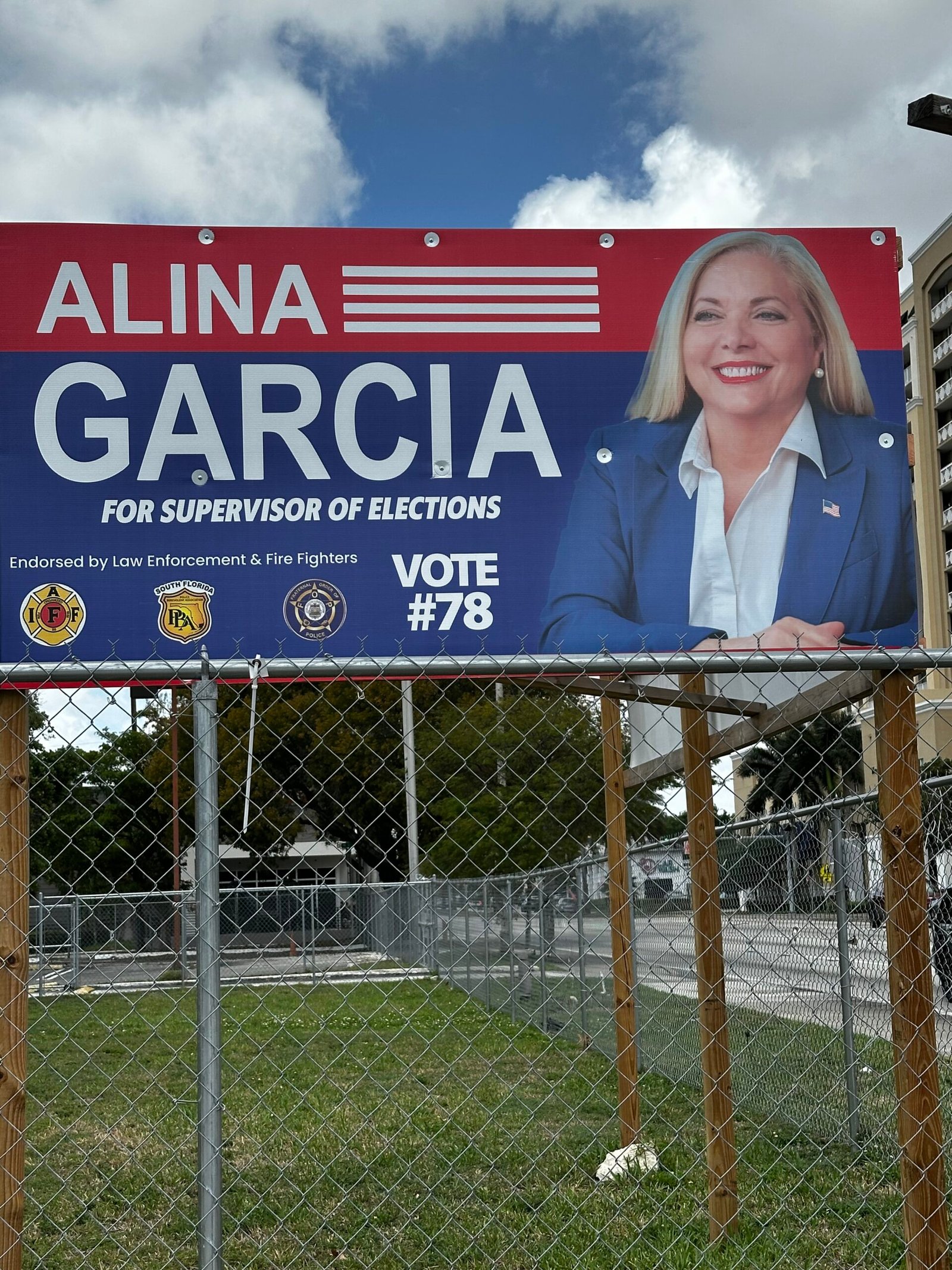 Democracia Manipulada: La Guerra de Carteles y la Oscura Estrategia Electoral en Miami-Dade. 2024 & 2025 20 Democracia Manipulada: La Guerra de Carteles y la Oscura Estrategia Electoral en Miami-Dade. 2024 & 2025Manipulated Democracy: The War of Political Signs and the Dark Electoral Strategy in Miami-Dade. 2024 & 2025