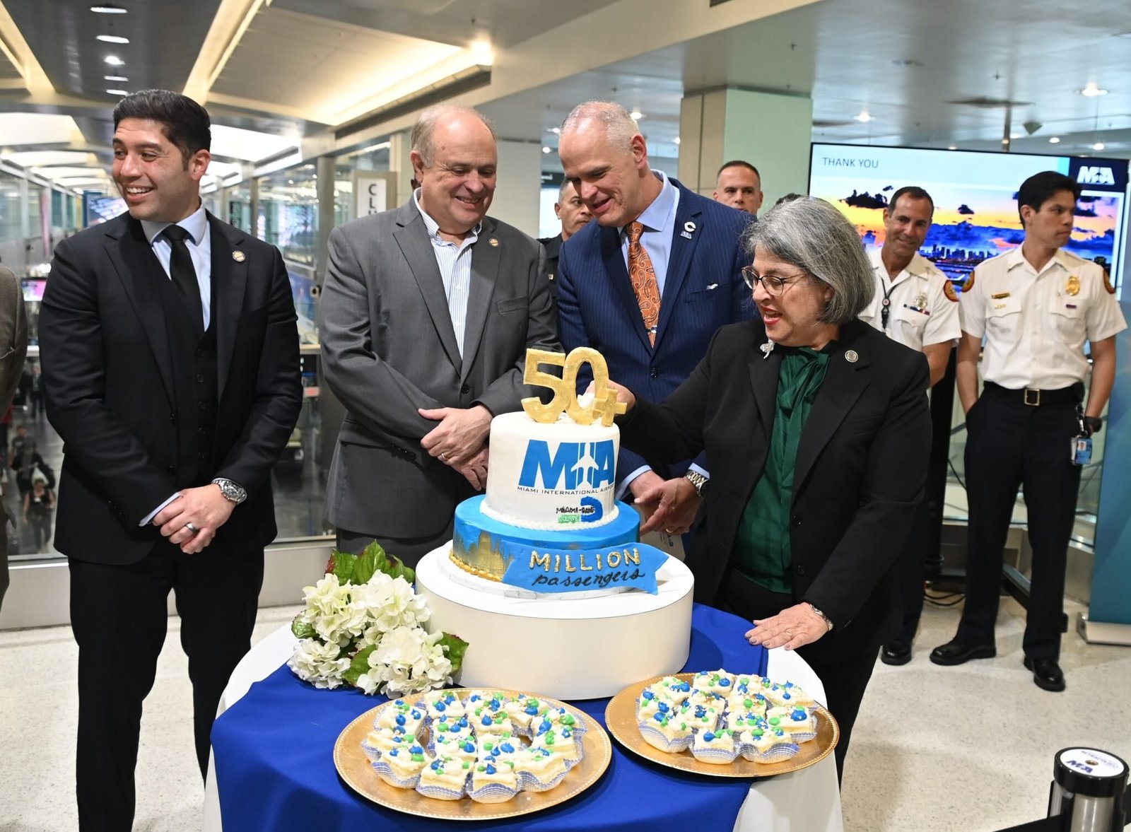 Líderes de Miami-Dade: Fotos en Redes Sociales vs. la Realidad del Aeropuerco 2025